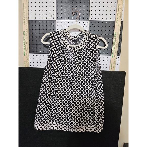 Worthington Black and White Geometric Sleeveless Blouse - Size XL - Picture 1 of 3